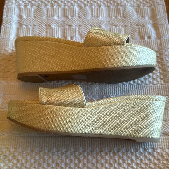 Stuart Weitzman Woven Wedge wheat Sandals 7 - Picture 8 of 9